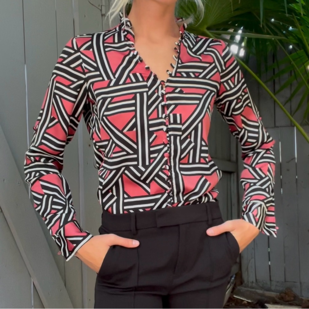 Women’s colorful, Portofino blouse by express. 
Size slim XS Button down